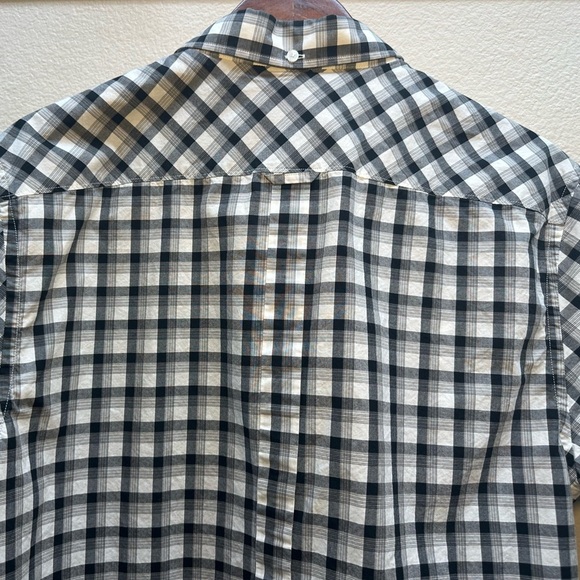 Ben Sherman Black and White Casual Button Down Shirt - Picture 3 of 4